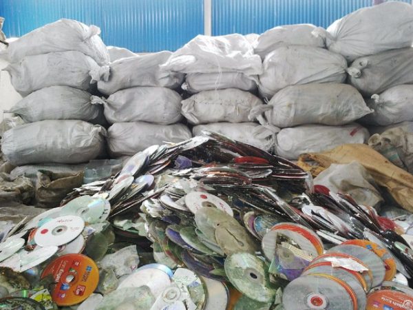 PC-CD-DVD-Discs-Scrap